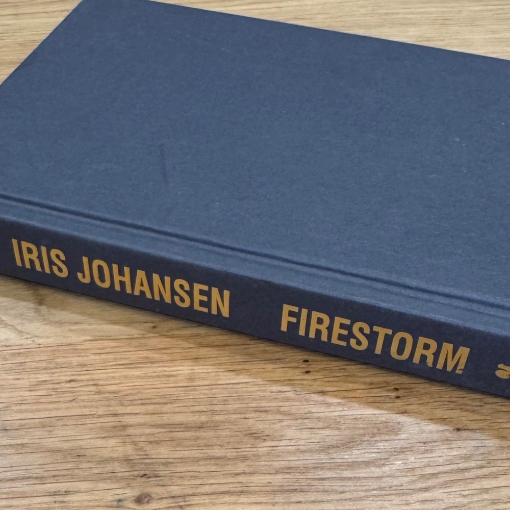 First‎ Edition Firestorm Iris Johansen Hardcover 2004 Thriller Suspense Novel